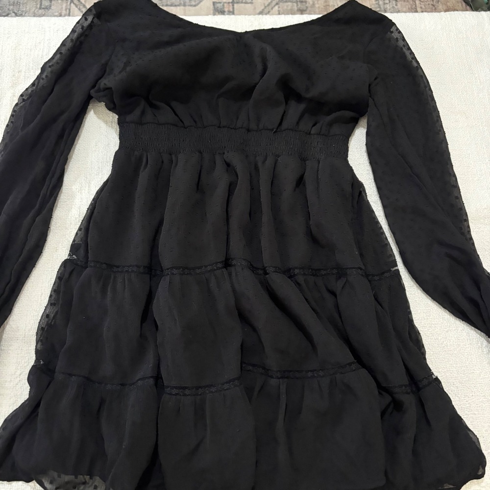 Hollister Black Clip Dot Tiered Lace Trim Smocked Mini Dress Womens Large - Picture 2 of 6